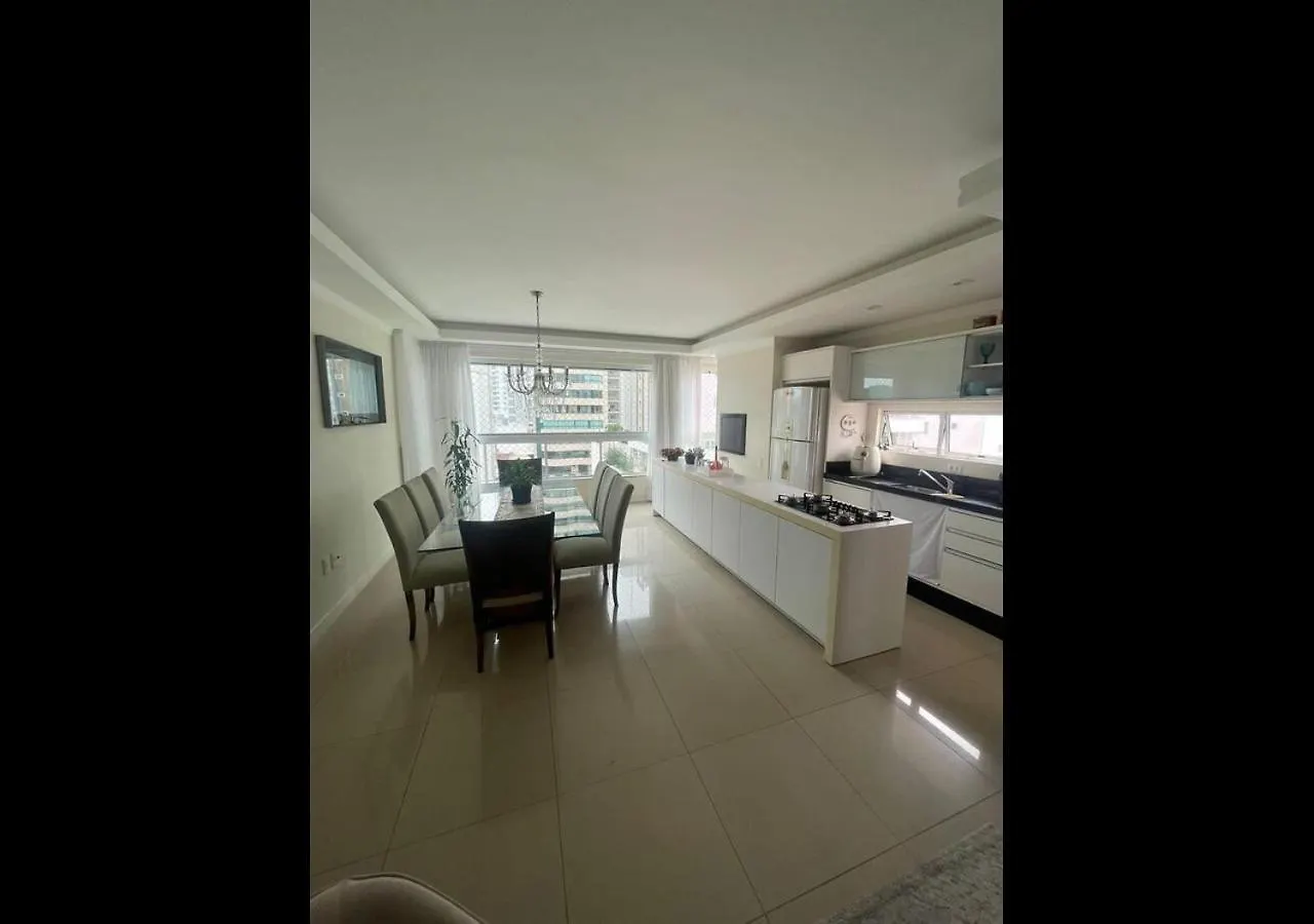 Apartamento Balneário Camboriú شقة